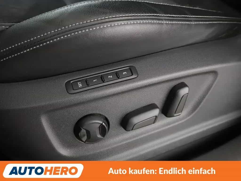 Skoda Karoq 1.5 TSI ACT Style Aut.*NAV*LED*ACC*CAM*PDC*SHZ* 08/2018-photo-28