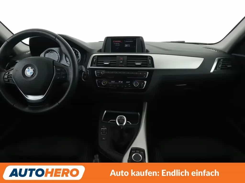 BMW 118 i Advantage *LED*TEMPO*PDC*SHZ*KLIMA* 01/2018-photo-11
