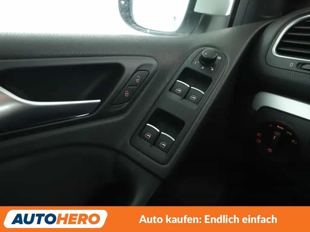 Volkswagen Golf VI 1.4 TSI Aut.*NAV*XENON*TEMPO*CAM*PDC*SHZ 03/2015-photo-24