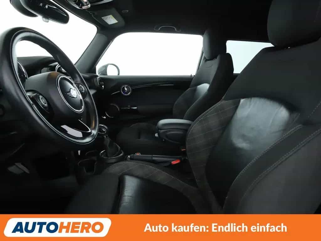 MINI Cooper S Aut.*NAVI*LED*TEMPO*PDC*SHZ* 11/2017-photo-9
