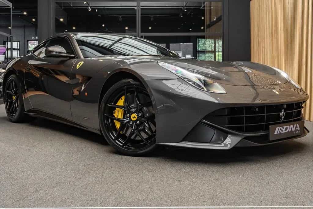 Ferrari F12 Berlinetta Carbon Lift kamera 6.3 Berlinetta 06/2014-photo-0