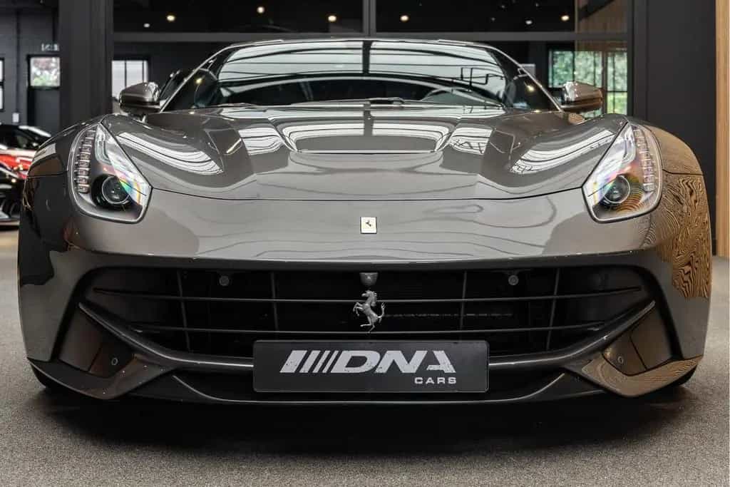 Ferrari F12 Berlinetta Carbon Lift kamera 6.3 Berlinetta 06/2014-photo-1