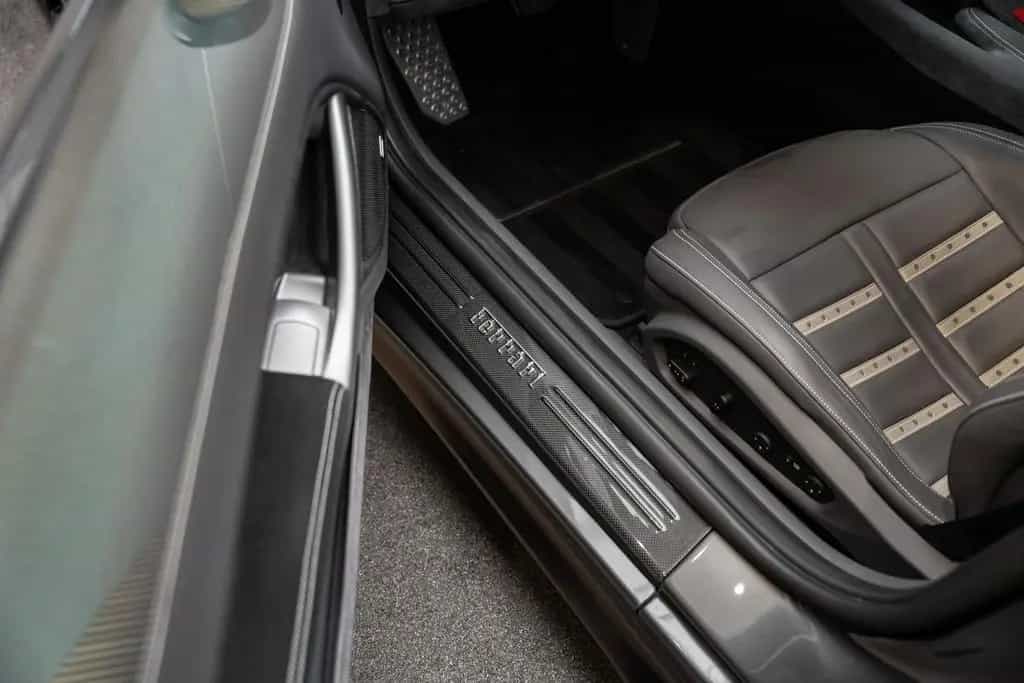Ferrari F12 Berlinetta Carbon Lift kamera 6.3 Berlinetta 06/2014-photo-20