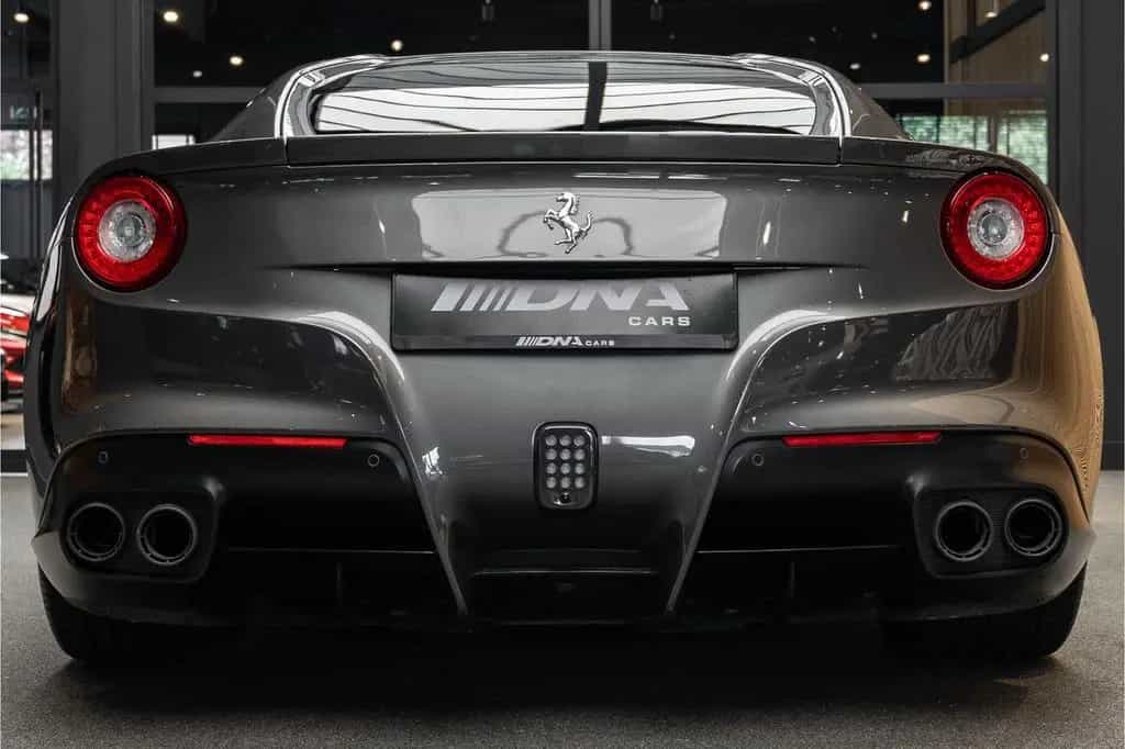 Ferrari F12 Berlinetta Carbon Lift kamera 6.3 Berlinetta 06/2014-photo-3