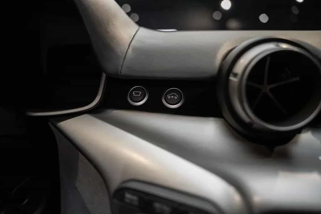 Ferrari F12 Berlinetta Carbon Lift kamera 6.3 Berlinetta 06/2014-photo-32