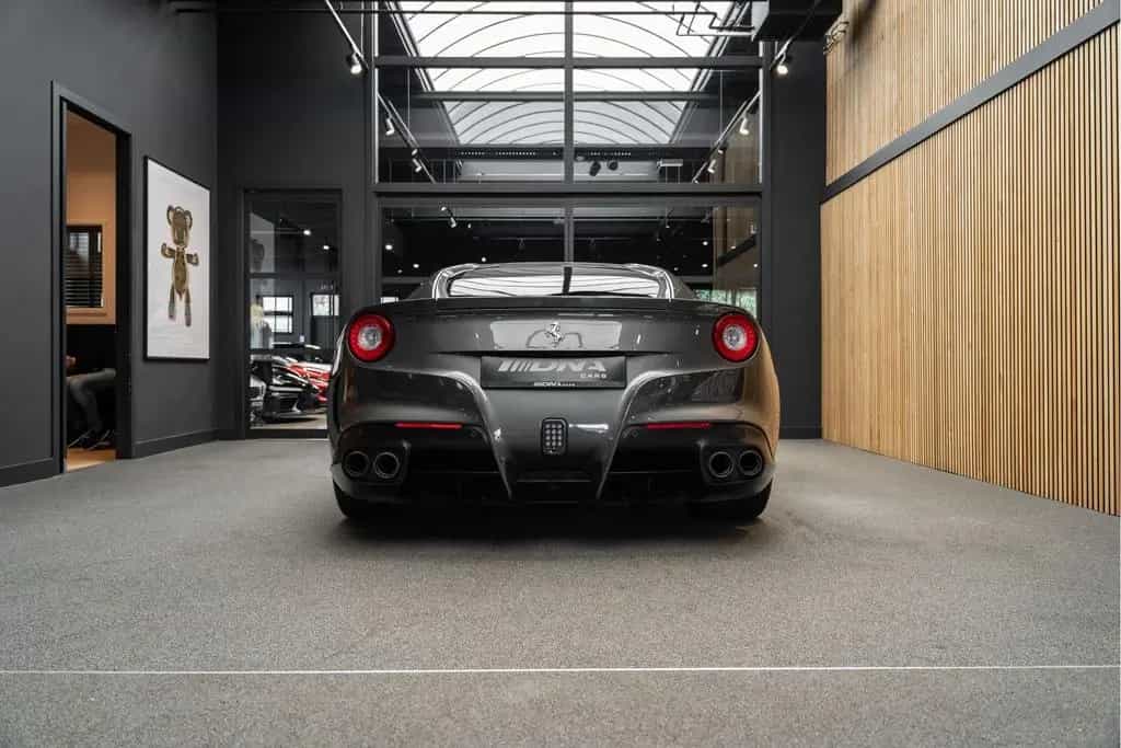 Ferrari F12 Berlinetta Carbon Lift kamera 6.3 Berlinetta 06/2014-photo-42