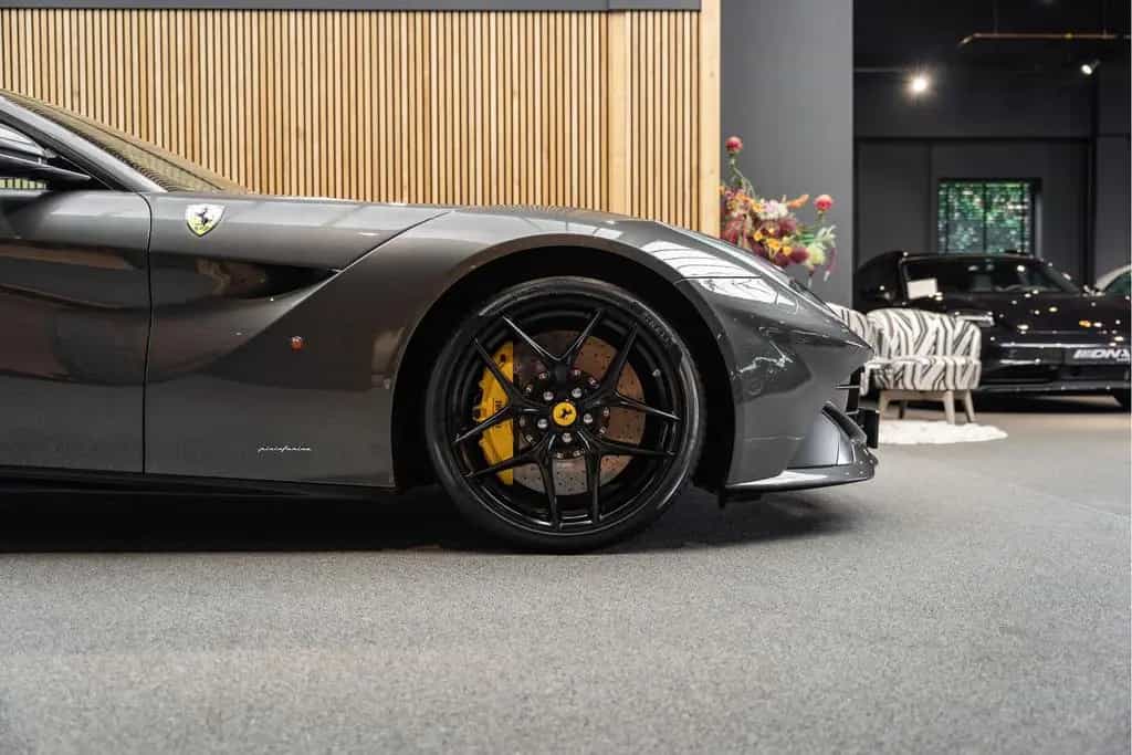 Ferrari F12 Berlinetta Carbon Lift kamera 6.3 Berlinetta 06/2014-photo-9