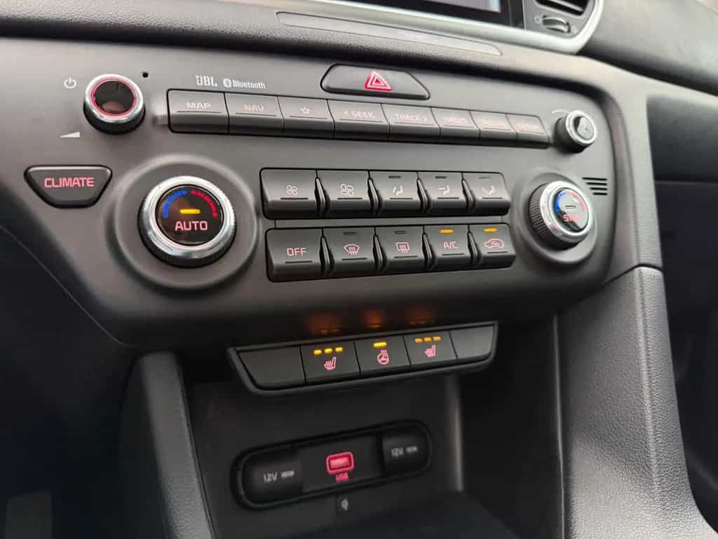 Kia Sportage 1.6 T-GDI 4WD*BLACK EDITION*LED-R.KAM 08/2021-photo-40