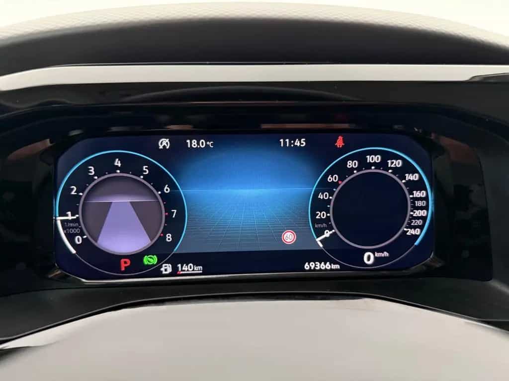 Volkswagen T7 Multivan 1.5 TSI*7.STZ*LED-AHK-R.KAM-TEMPOMAT 10/2021-photo-40