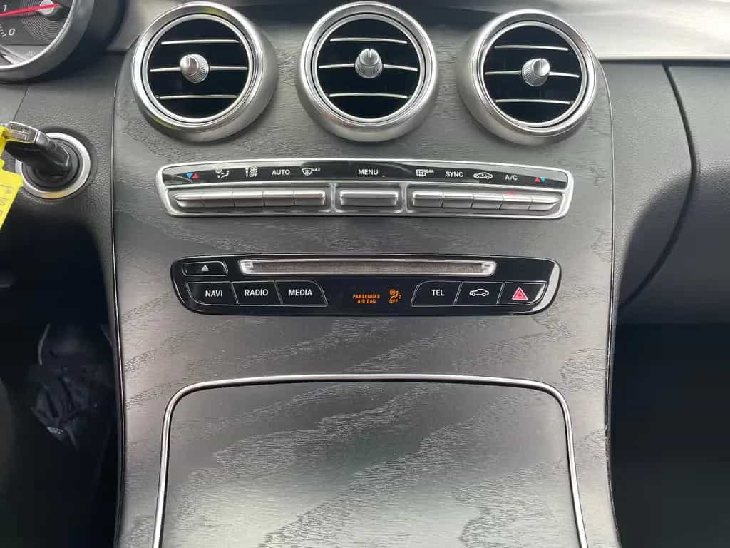 Mercedes-Benz C 200 AMG LINE 06/2017-photo-21