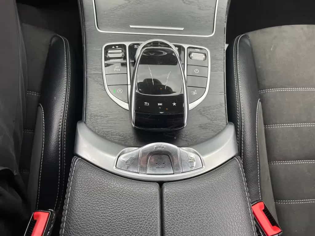 Mercedes-Benz C 200 AMG LINE 06/2017-photo-22