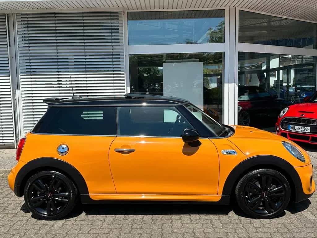 MINI Cooper S + JCW Int.+Ext.Pkt+Navi+Klimaaut.+Pano+ 06/2015-photo-1