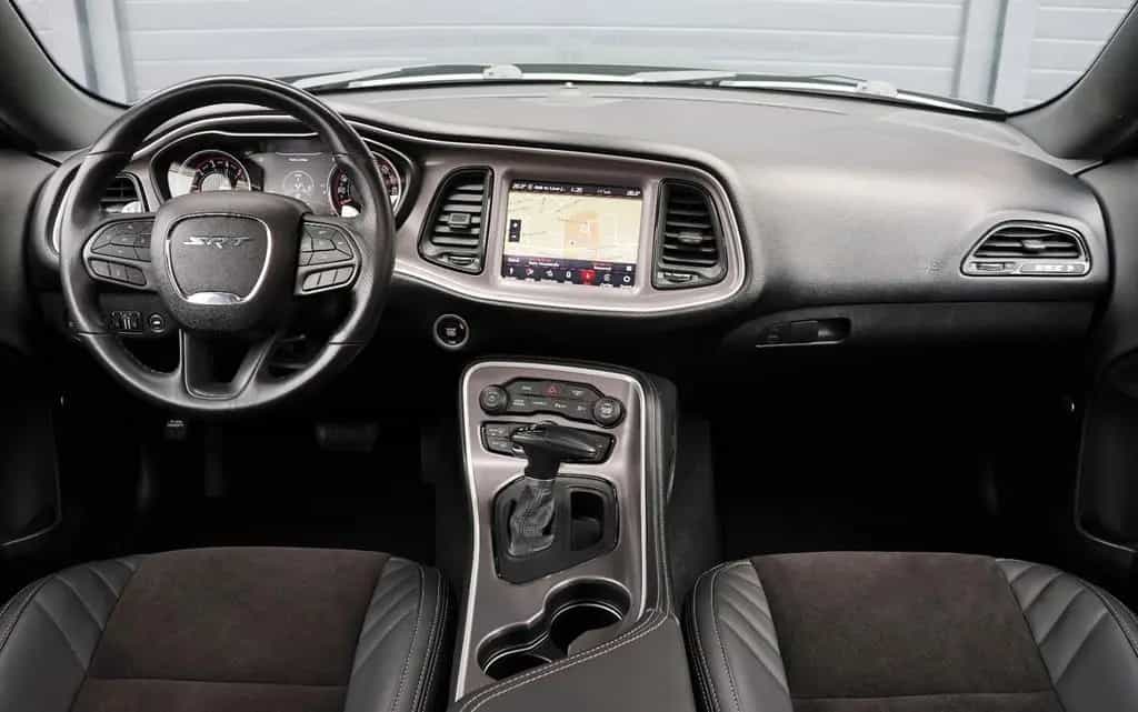 Dodge Challenger 6.4 WideBody/ALPINE/BREMBO/SHZ/TTW/20 04/2022-photo-19