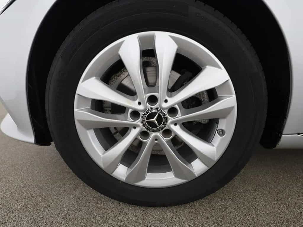 Mercedes-Benz C 180 Avantgarde LED Kamera Navi Metallic 11/2018-photo-16