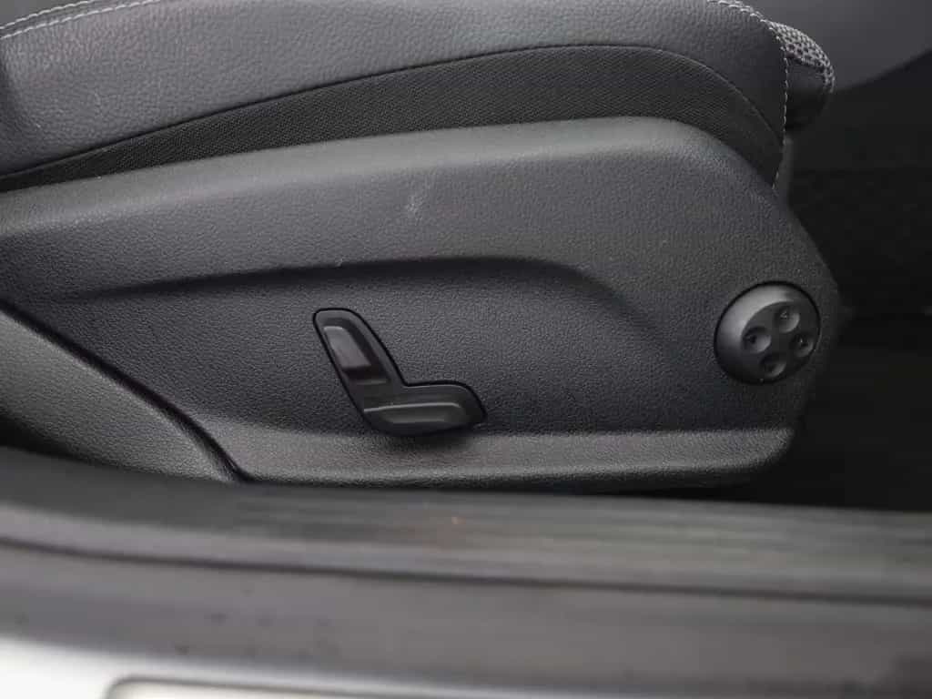 Mercedes-Benz C 180 Avantgarde LED Kamera Navi Metallic 11/2018-photo-17