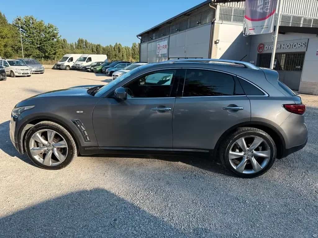 Infiniti FX FX37 S 320CV GPL 09/2009-photo-5