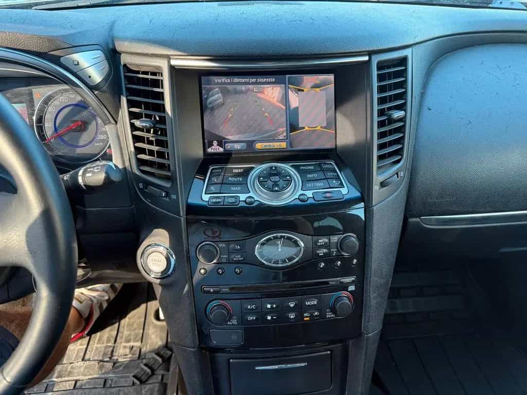 Infiniti FX FX37 S 320CV GPL 09/2009-photo-7