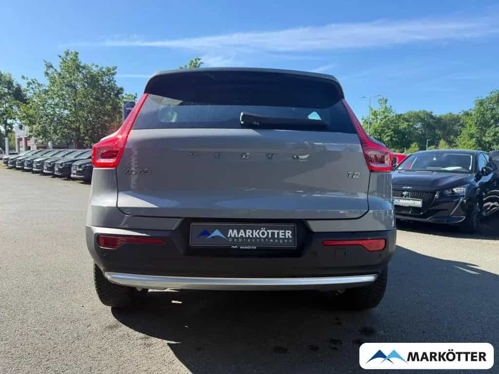 Volvo XC40 T2 Core APPLE/CAM/NAVI/SHZ/LHZ/TEMPO 11/2023-photo-4