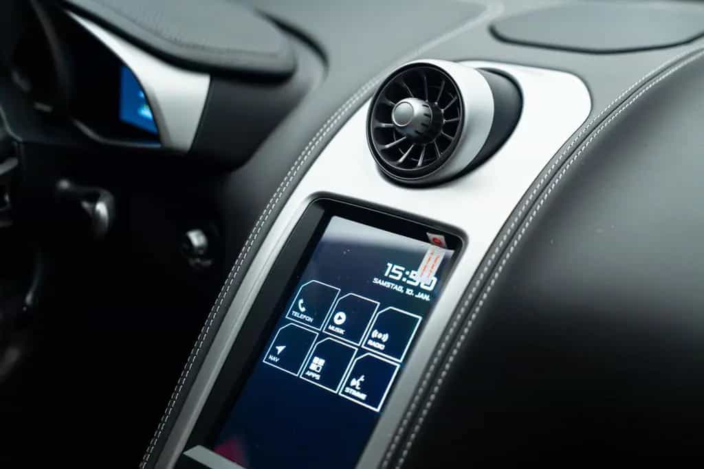 McLaren MP4-12C Edition 50 01/2013-photo-16