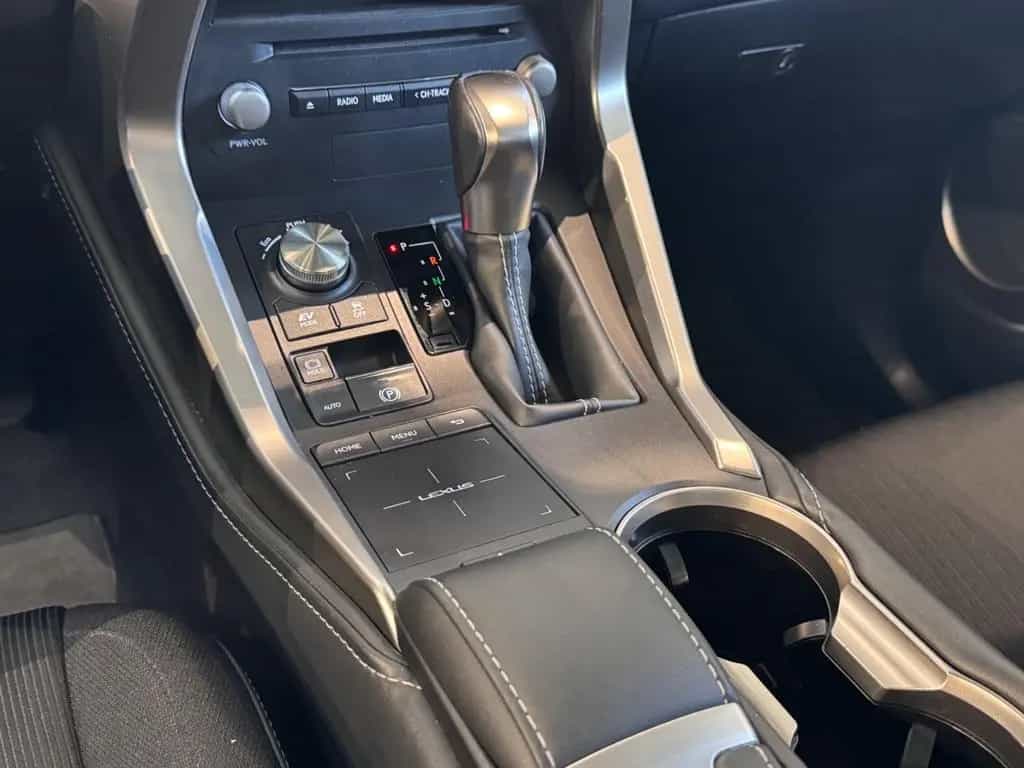 Lexus NX 300 h Amazing Edition*LED*SHZ*PDC* 07/2020-photo-25