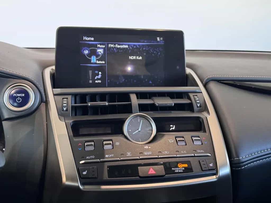 Lexus NX 300 h Amazing Edition*LED*SHZ*PDC* 07/2020-photo-30