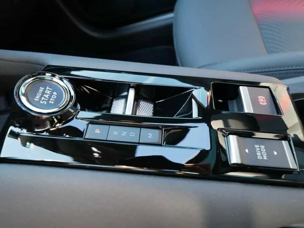 Alfa Romeo Junior IBRIDA SPECIALE 1.2 VGT 145PS DCT6 SCHIEB 12/2025-photo-13