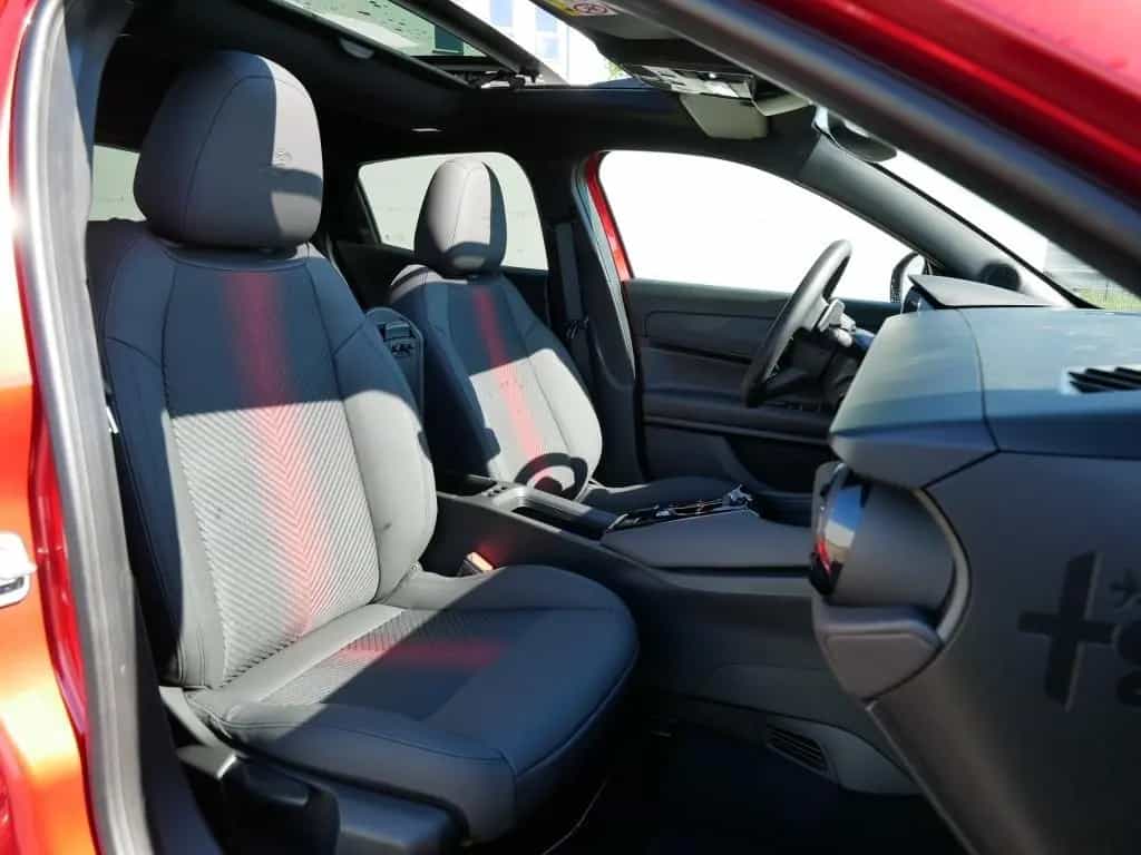 Alfa Romeo Junior IBRIDA SPECIALE 1.2 VGT 145PS DCT6 SCHIEB 12/2025-photo-18