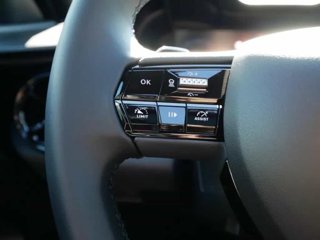 Alfa Romeo Junior IBRIDA SPECIALE 1.2 VGT 145PS DCT6 SCHIEB 12/2025-photo-21