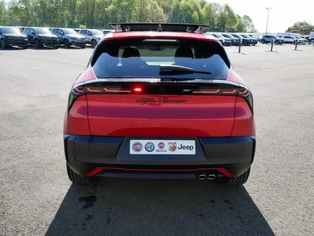 Alfa Romeo Junior IBRIDA SPECIALE 1.2 VGT 145PS DCT6 SCHIEB 12/2025-photo-4