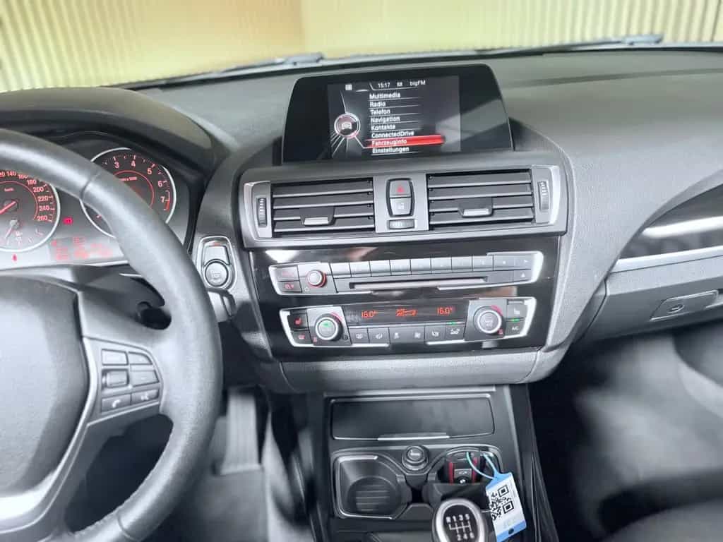 BMW 220 i 2er Sport Cabrio Benzin/ Schalter/ PDC/ LED 07/2015-photo-33