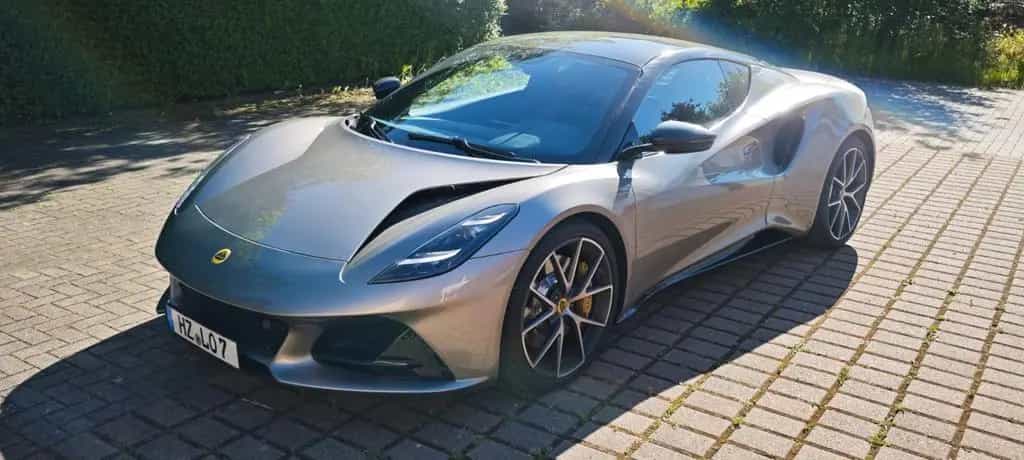 Lotus Emira 2.0 I4 First Edition Nimbus Grey 06/2025-photo-10