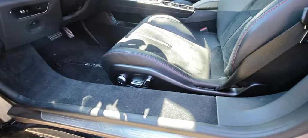 Lotus Emira 2.0 I4 First Edition Nimbus Grey 06/2025-photo-15