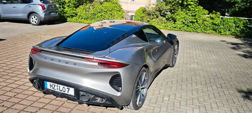 Lotus Emira 2.0 I4 First Edition Nimbus Grey 06/2025-photo-5