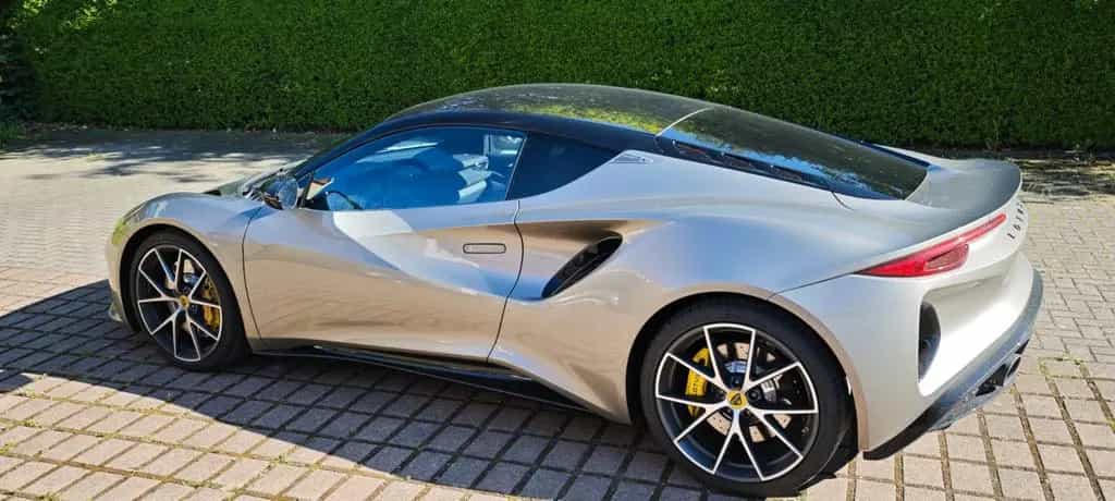 Lotus Emira 2.0 I4 First Edition Nimbus Grey 06/2025-photo-7