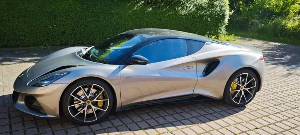 Lotus Emira 2.0 I4 First Edition Nimbus Grey 06/2025-photo-8