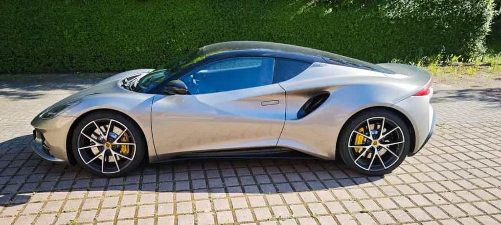 Lotus Emira 2.0 I4 First Edition Nimbus Grey 06/2025-photo-9