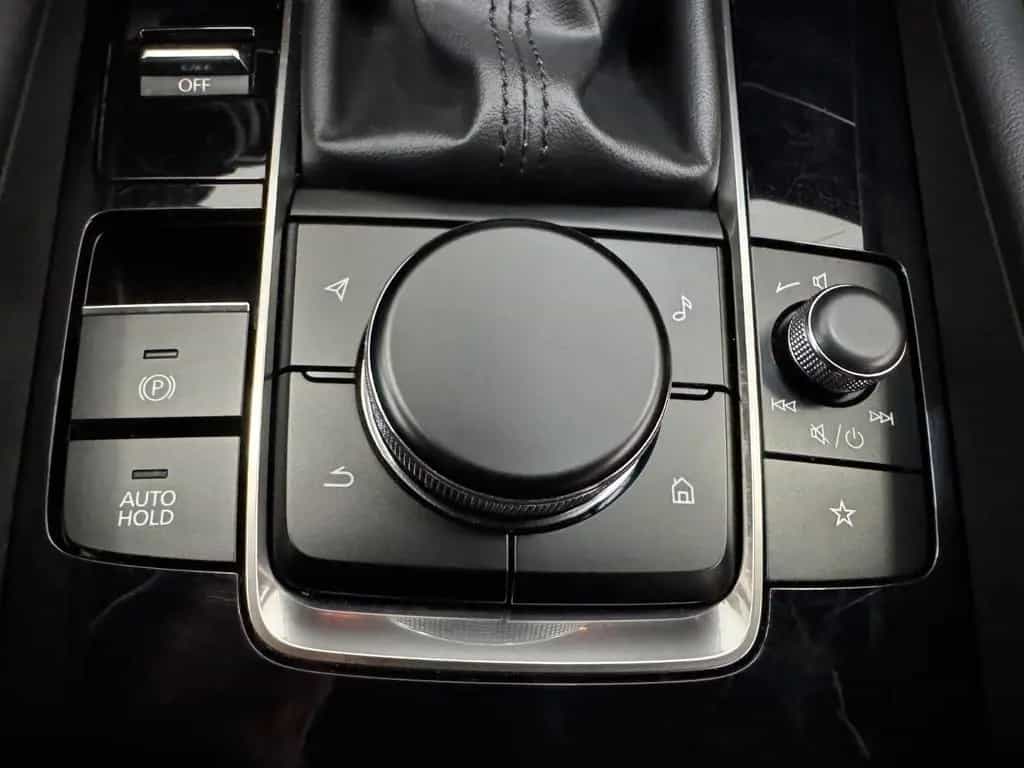 Mazda 3 140ps Aut. Centre-line/ACC/KeyLess/NAV/HUD/aWR 02/2025-photo-27
