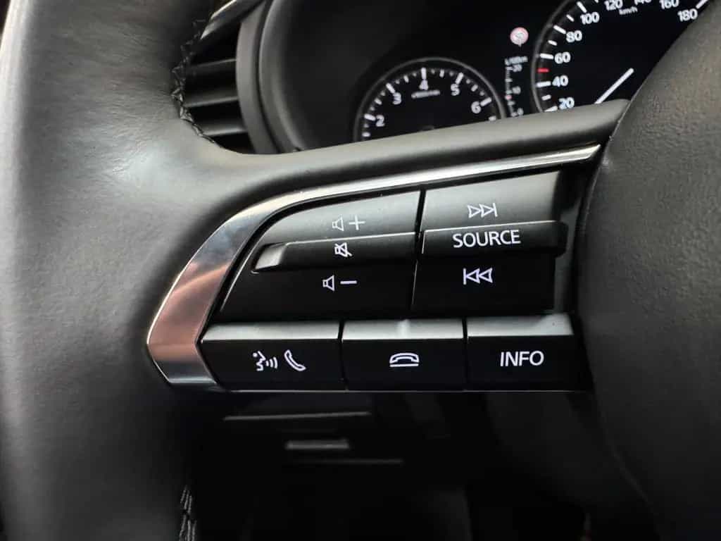 Mazda 3 140ps Aut. Centre-line/ACC/KeyLess/NAV/HUD/aWR 02/2025-photo-28