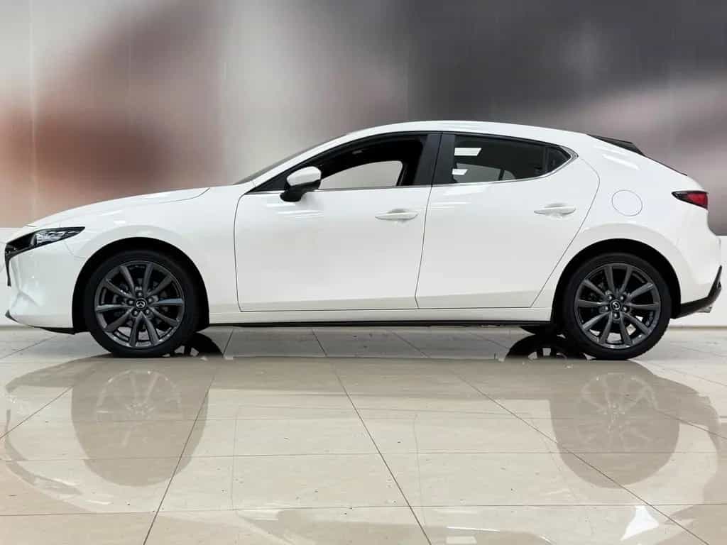 Mazda 3 140ps Aut. Centre-line/ACC/KeyLess/NAV/HUD/aWR 02/2025-photo-8
