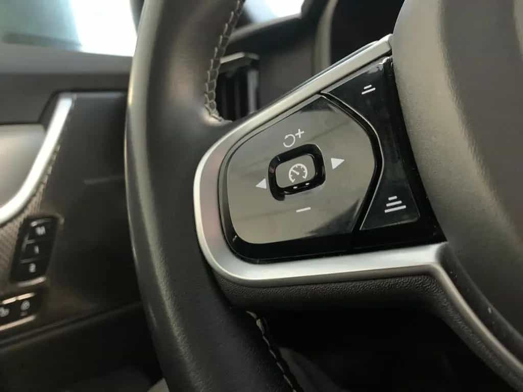Volvo V90 Cross Country Pro AWD|ILS-LED|Pano|Kam|Memo 04/2020-photo-14