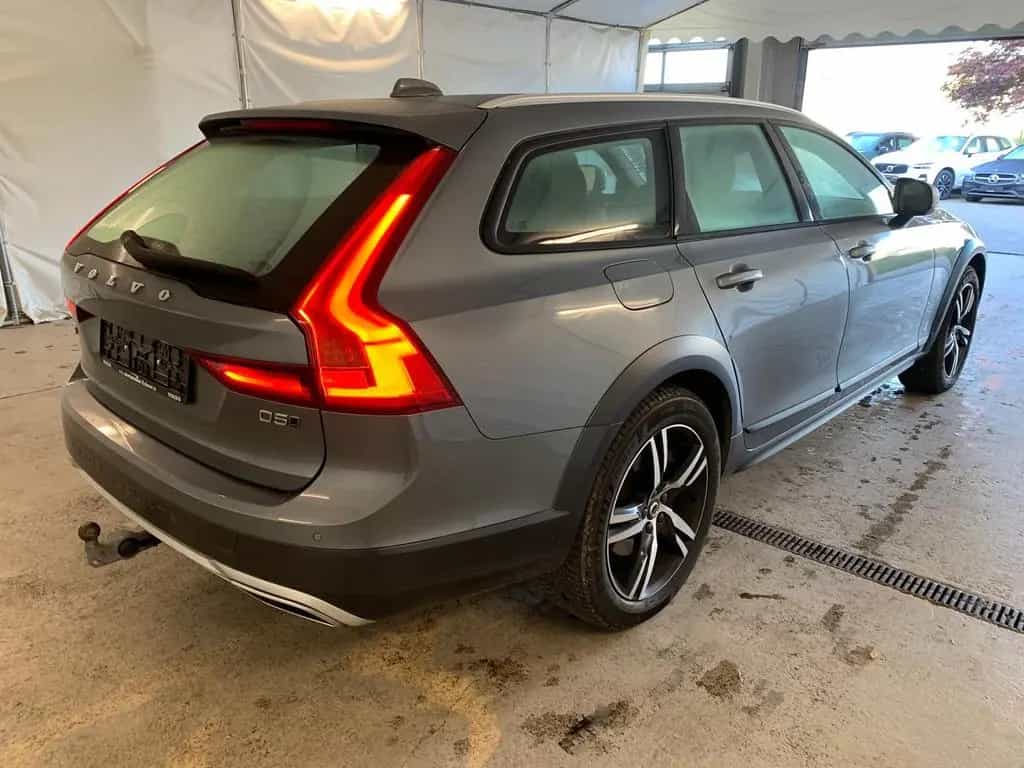 Volvo V90 Cross Country Pro AWD|ILS-LED|Pano|Kam|Memo 04/2020-photo-5