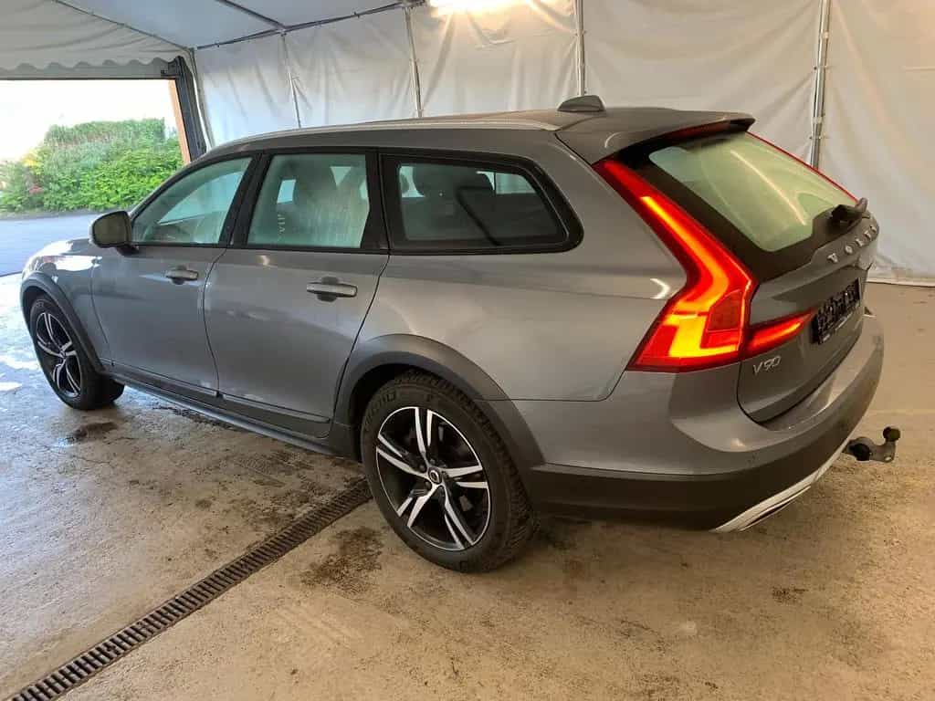 Volvo V90 Cross Country Pro AWD|ILS-LED|Pano|Kam|Memo 04/2020-photo-9
