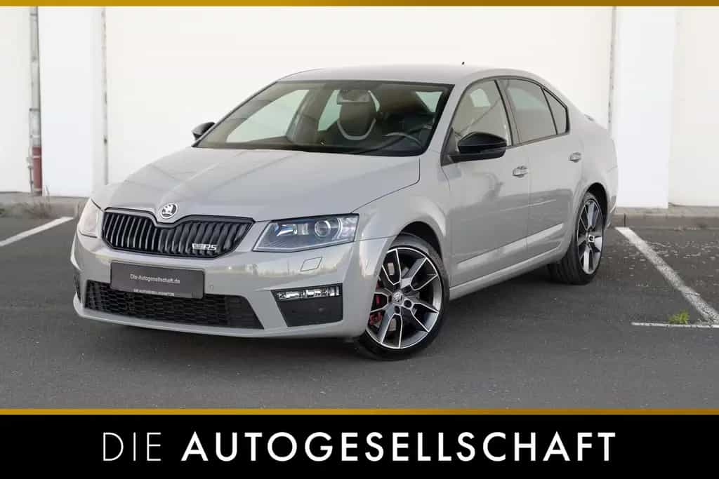 Skoda Octavia RS 2.0 TSI *BI-XENON*NAVI*SHZ*PDC*AHK* 10/2013-photo-0
