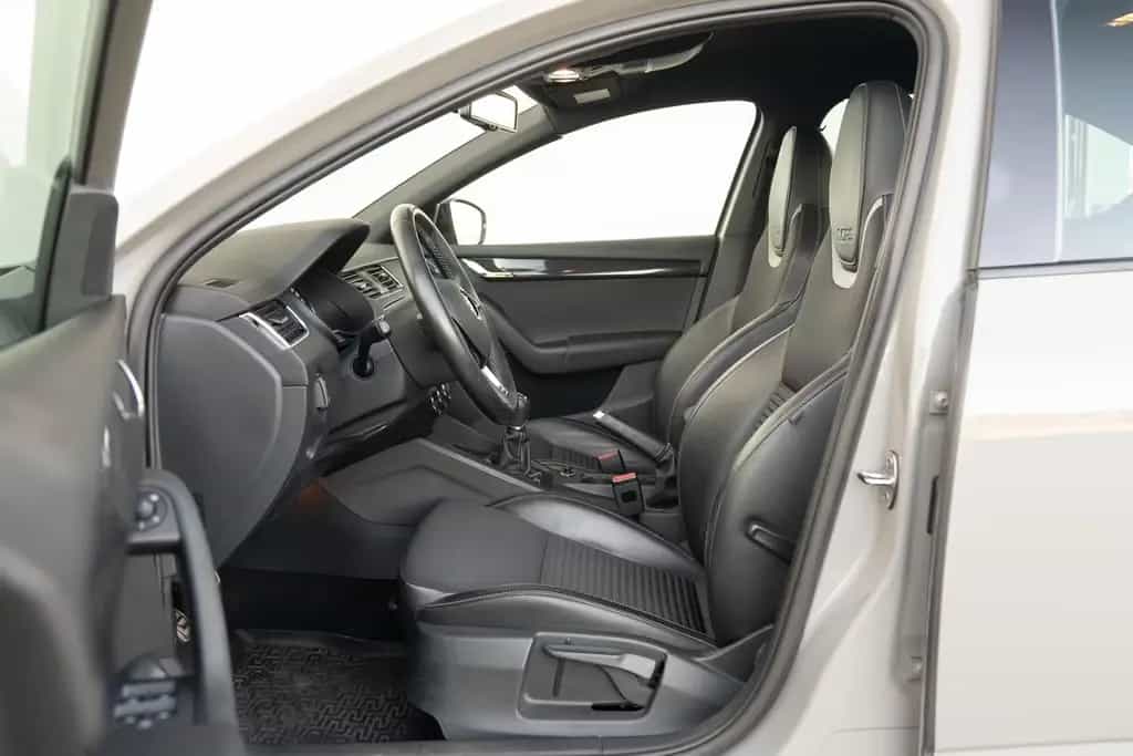 Skoda Octavia RS 2.0 TSI *BI-XENON*NAVI*SHZ*PDC*AHK* 10/2013-photo-11