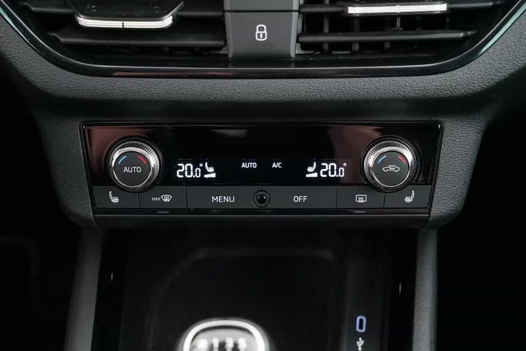 Skoda Scala AMBITION 1.5TSI PREMIUM-LED+SITZHEIZUNGuvm 01/2020-photo-22
