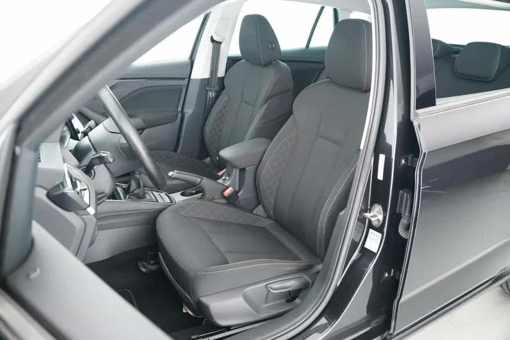 Skoda Scala AMBITION 1.5TSI PREMIUM-LED+SITZHEIZUNGuvm 01/2020-photo-8
