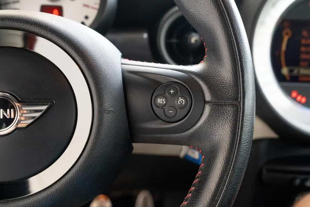 MINI Cooper S Coupe 1.6*JCW*BI-XENON*NAVI*LEDER*SHZ* 06/2013-photo-17
