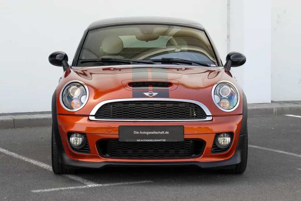 MINI Cooper S Coupe 1.6*JCW*BI-XENON*NAVI*LEDER*SHZ* 06/2013-photo-4