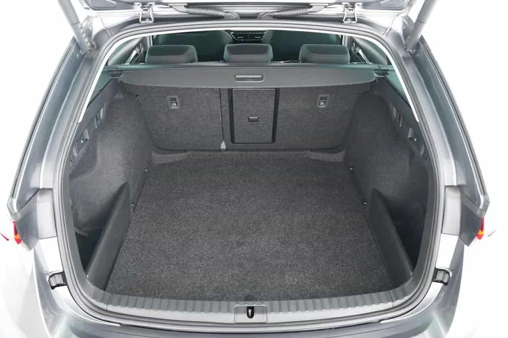 Skoda Octavia C. STYLE 2.0TSI DSG 4X4 HEAD-UP+COLUMBUS 02/2024-photo-32