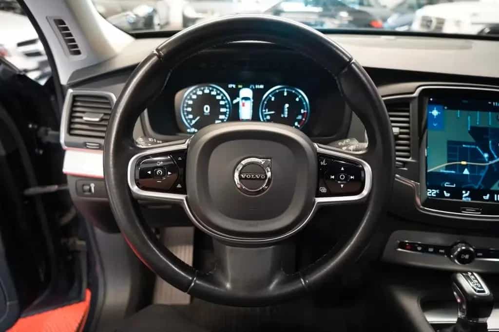 Volvo XC90 D5 Momentum AWD 7Sitzer*Unfallfrei* 12/2018-photo-13
